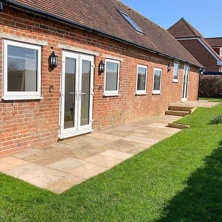 Villa Chapel Farm Barn Smeeth Exterior foto